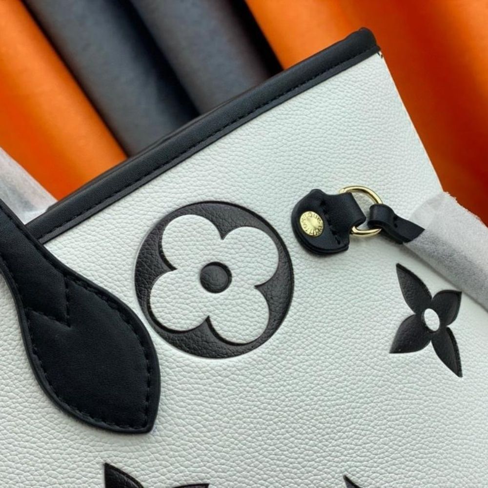Louis Vuitton Neverfull MM Begie And Black 12.2 Inches M46039
