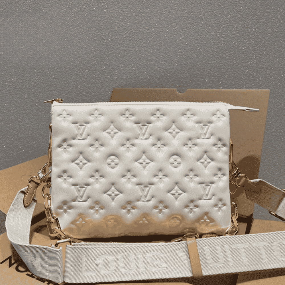 Louis Vuitton Coussin PM Dream Cream 10.2 Inches M21262