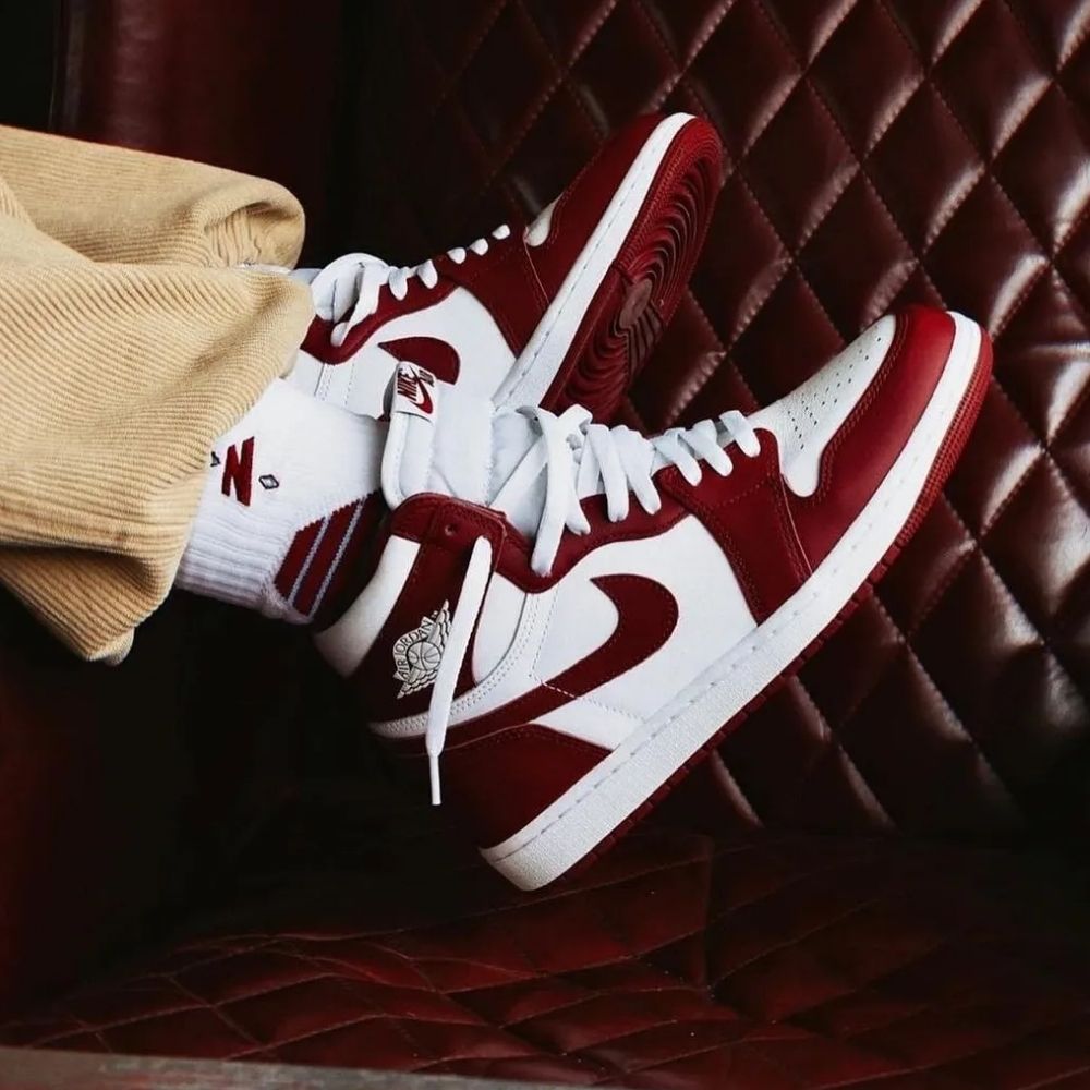 Air Jordan 1 Retro High OG Artisanal Red White
