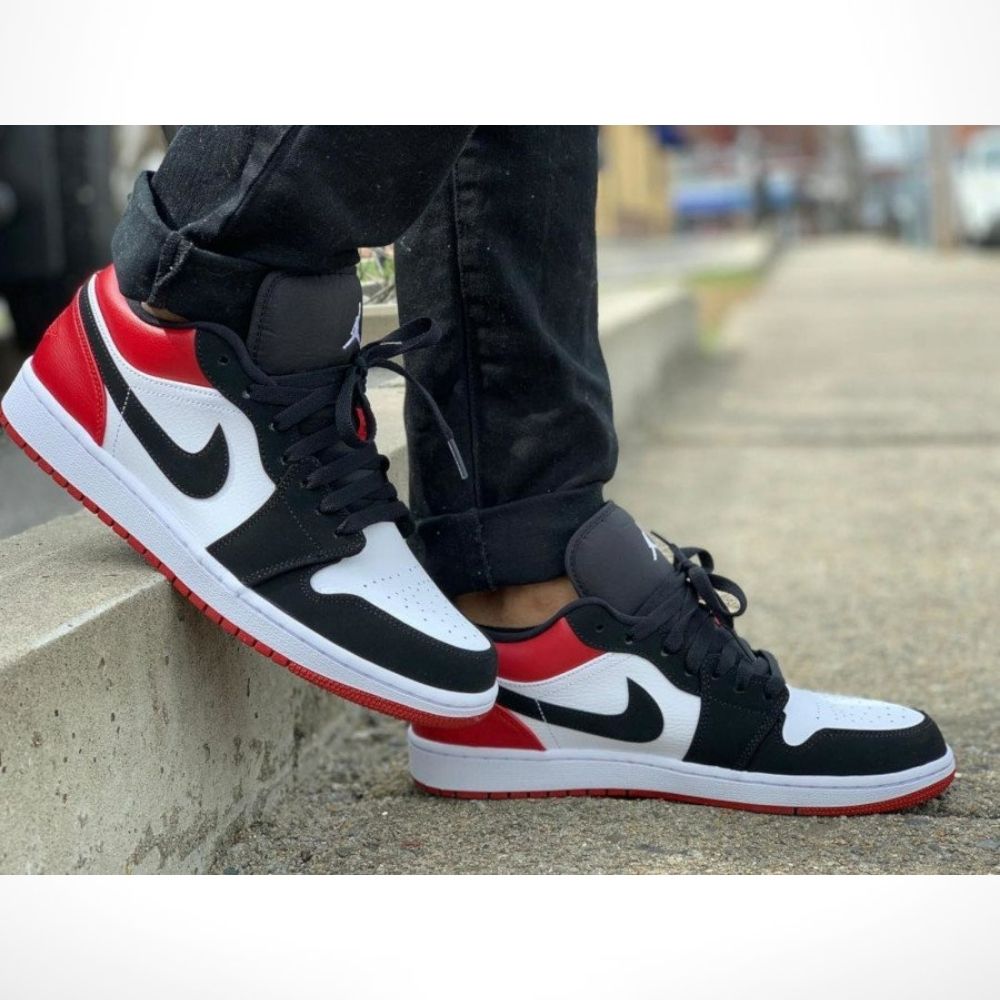 Air Jordan 1 Low Black Toe